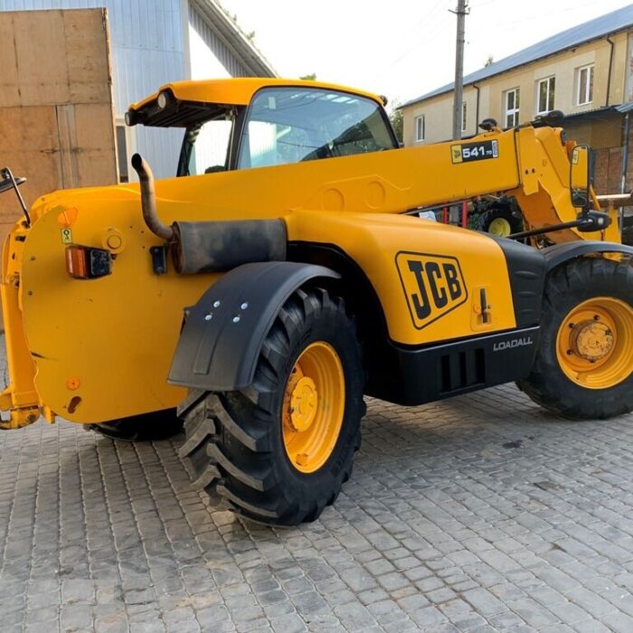 JCB 11