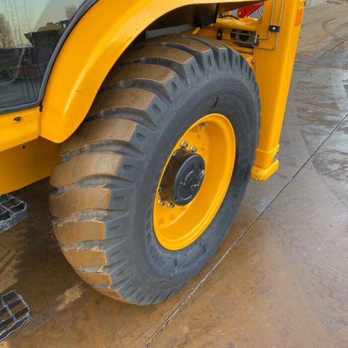 JCB 16
