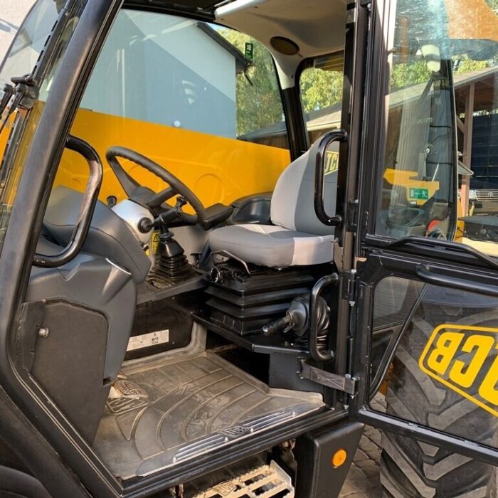 JCB 27