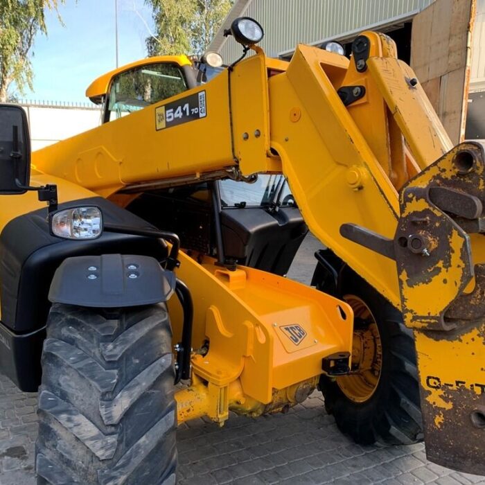 JCB 42