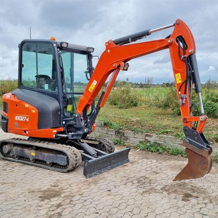 KUBOTA 3