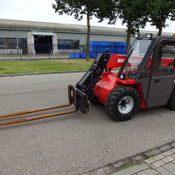 MANITOU 16