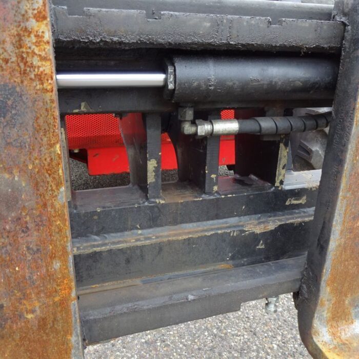 MANITOU 8
