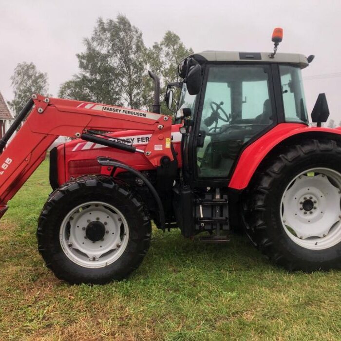 Massey Ferguson 4