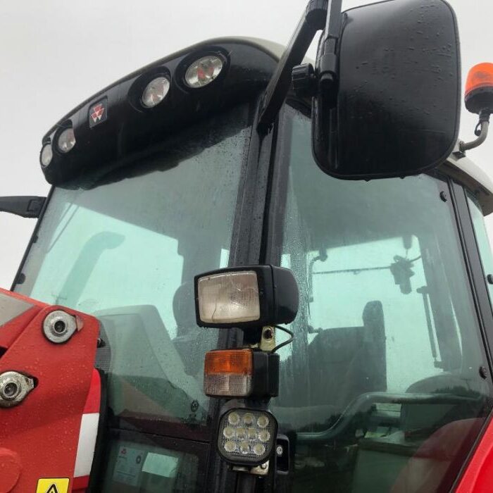 Massey Ferguson 8